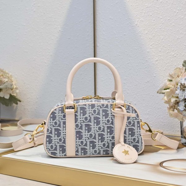 D-Vibe East-West Nano Bag beige