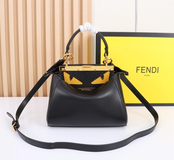 Iconic Peekaboo ISeeU Petite Small black