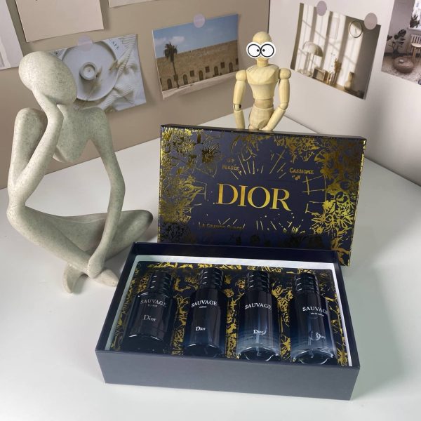 Dior Sauvage Gift Box 30ml*4