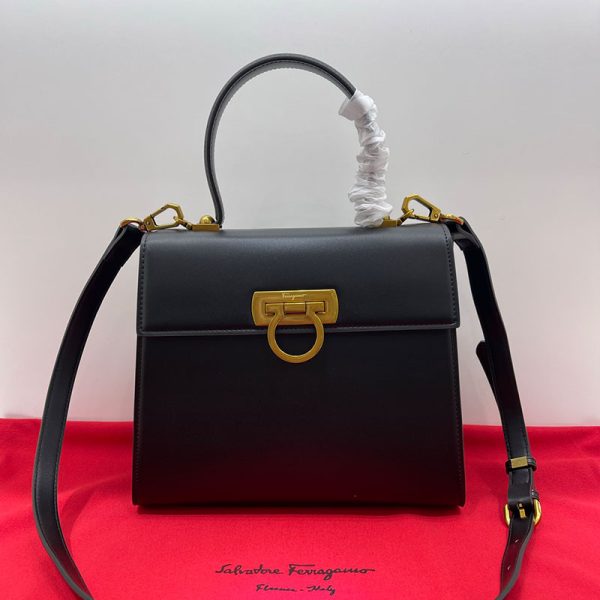 Iconic Top Handle black