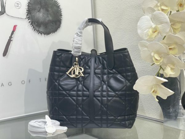 Medium Dior Toujours Vertical Tote Bag- Black