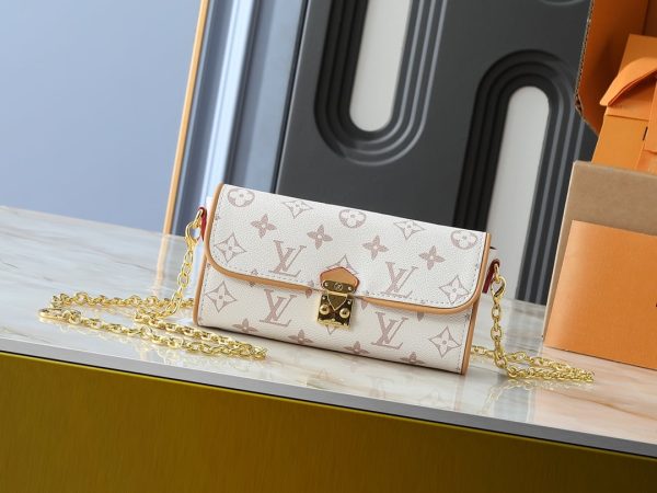 Pochette Camille M26583